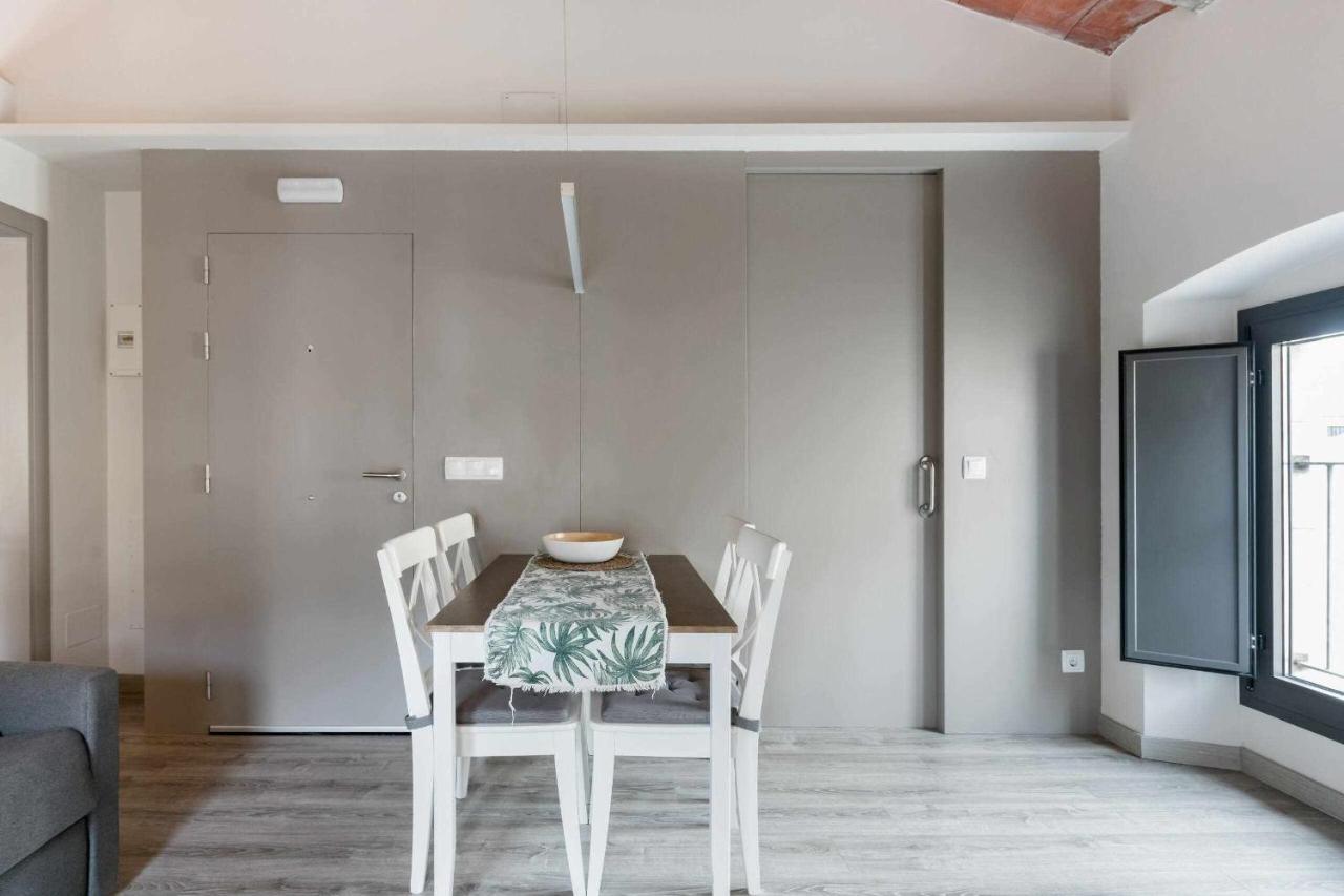Revitalized Apartment In Historical Building Girona Exterior photo